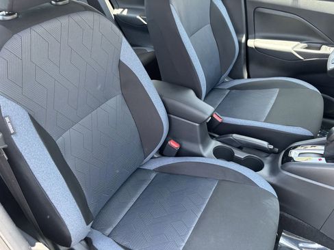 New 2025 Nissan Versa SV w/ Trunk Package image 8