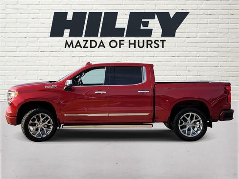 Used 2022 Chevrolet Silverado 1500 High Country w/ High Country Premium Package image 3
