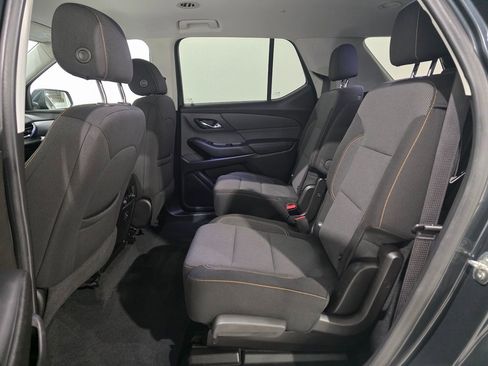 Used 2021 Chevrolet Traverse LT image 20