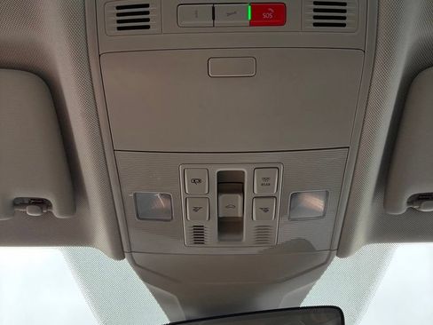 Used 2024 Volkswagen Jetta SEL FWD image 39