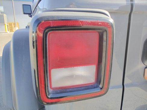 Used 2023 Jeep Wrangler Willys image 19