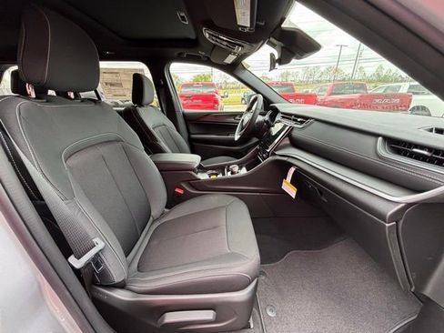 New 2026 Jeep Grand Cherokee Laredo X RWD image 8