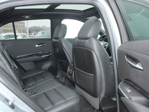 Used 2023 Cadillac XT4 Luxury w/ Cold Weather Package image 15