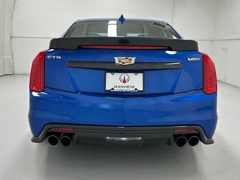 Used 2018 Cadillac CTS V w/ Carbon Fiber Package RWD image 7