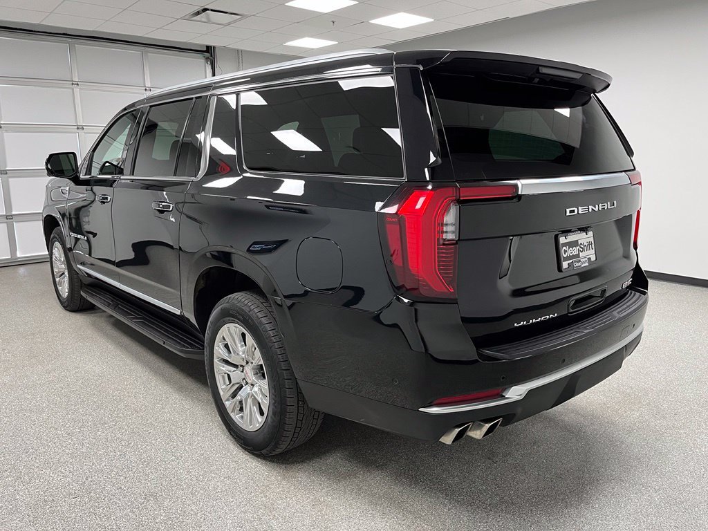 Used 2025 GMC Yukon XL Denali AWD/4WD image 7