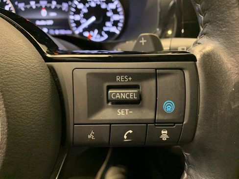 Used 2022 Nissan Pathfinder SL w/ SL Premium Package image 24