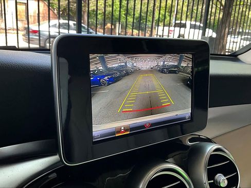 Used 2019 Mercedes-Benz GLC 300 image 26