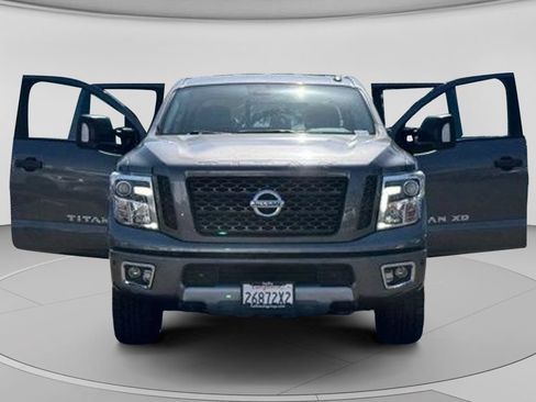 Used 2019 Nissan Titan PRO-4X w/ Pro-4x Convenience Package AWD/4WD image 37