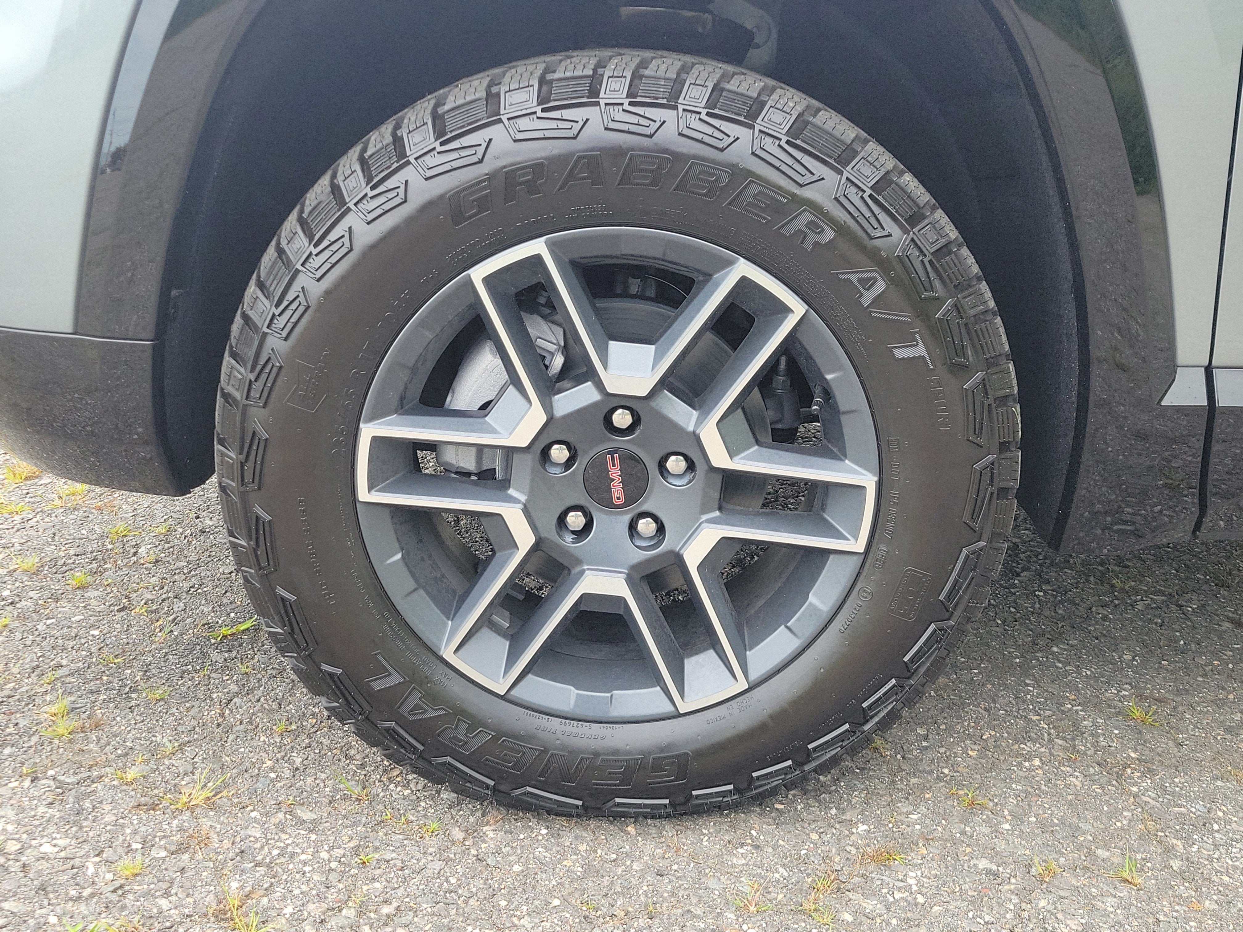 New 2027 GMC Terrain AT4 w/ Convenience Package III AWD/4WD image 11