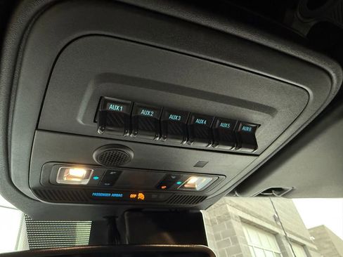 Used 2023 Ford Bronco Wildtrak image 44