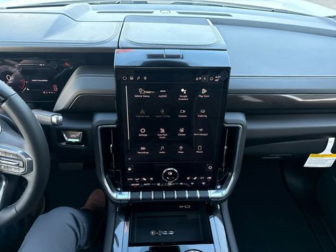 New 2026 GMC Yukon XL Elevation w/ Elevation Premium Package image 22