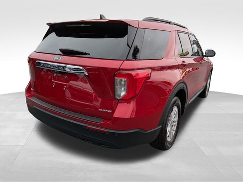 Used 2023 Ford Explorer XLT image 5