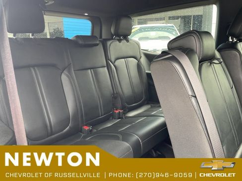 Used 2022 Jeep Wagoneer Series II RWD image 15