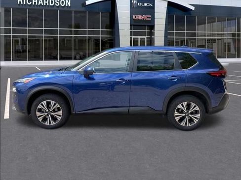 Used 2023 Nissan Rogue SV AWD/4WD image 3