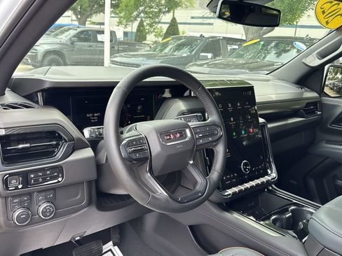 Certified 2025 GMC Yukon XL AT4 w/ LPO, Floor Liner Package AWD/4WD image 24