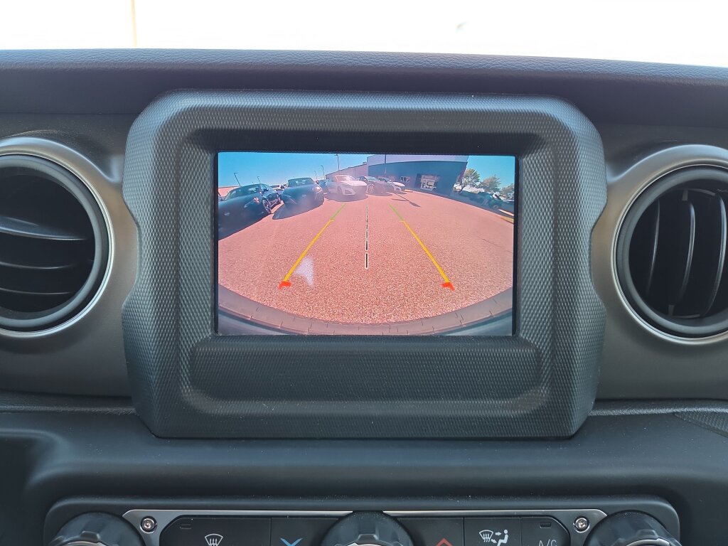 Used 2022 Jeep Wrangler Sport AWD/4WD image 25