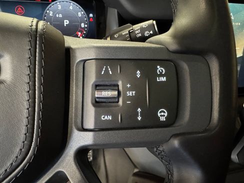 Used 2024 Land Rover Defender 110 X AWD/4WD image 67