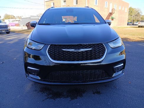 Certified 2024 Chrysler Pacifica Pinnacle image 14