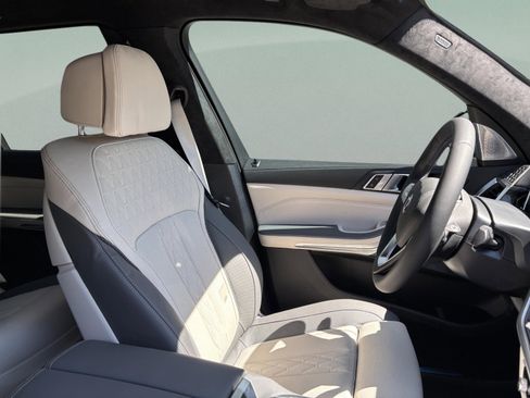 New 2026 BMW ALPINA XB7 AWD/4WD image 25