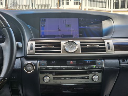 Used 2013 Lexus LS 460 Luxury image 21