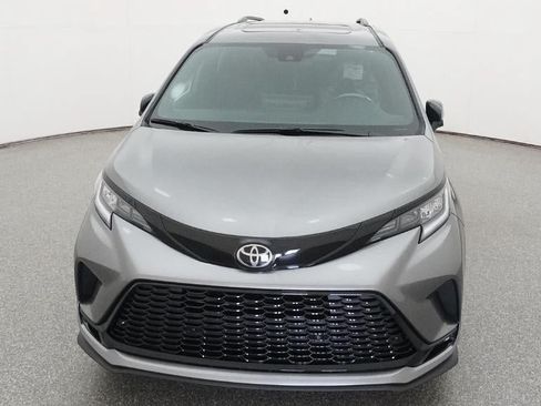 New 2026 Toyota Sienna XSE FWD image 15