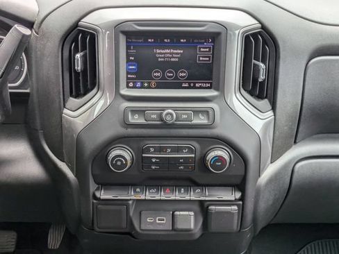 Used 2021 Chevrolet Silverado 1500 Custom AWD/4WD image 18