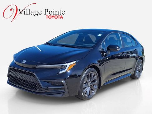 Used 2026 Toyota Corolla SE FWD image 1
