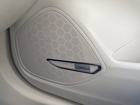 Used 2022 Buick Envision Avenir w/ Technology Package II image 27