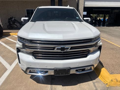 Used 2022 Chevrolet Silverado 1500 High Country w/ Technology Package AWD/4WD image 2