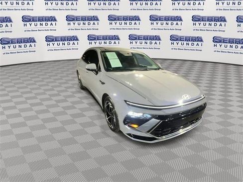 Certified 2024 Hyundai Sonata SEL w/ Convenience Package image 2