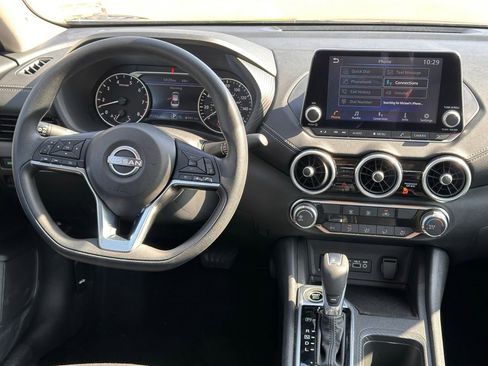Used 2025 Nissan Sentra SV image 19
