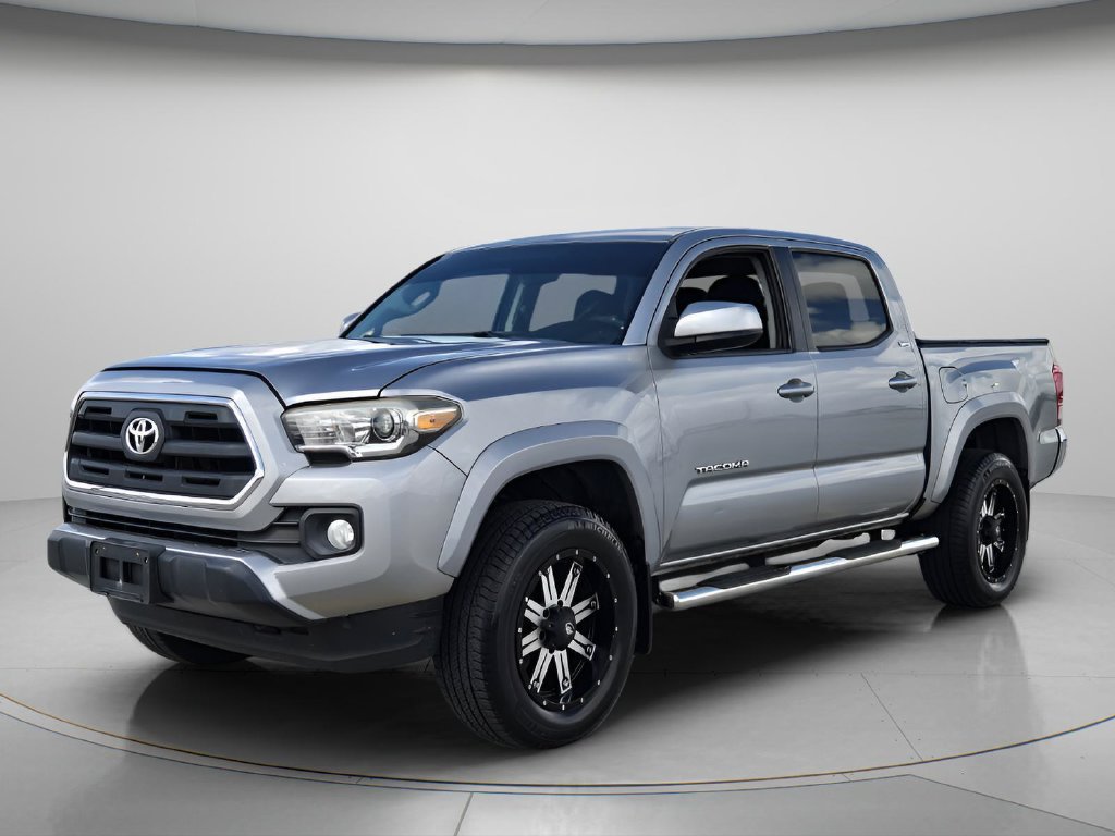 Used 2017 Toyota Tacoma SR5 w/ Tow Package RWD image 8