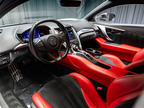 Used 2017 Acura NSX AWD/4WD image 9