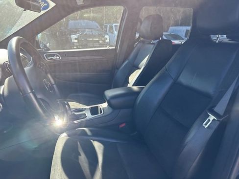 Used 2021 Jeep Grand Cherokee Laredo X image 6