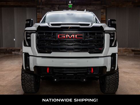 Used 2024 GMC Sierra 2500 AT4 w/ AT4 Premium Plus Package image 4