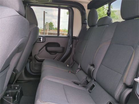 New 2025 Jeep Gladiator Sport image 14