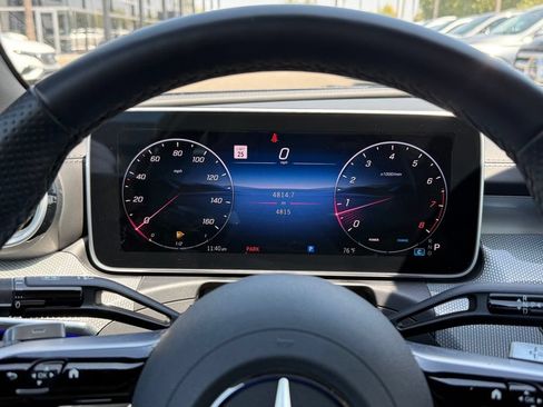 Used 2026 Mercedes-Benz CLE 300 4MATIC Cabriolet image 10