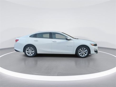 Used 2023 Chevrolet Malibu LT w/ Driver Confidence Package image 9