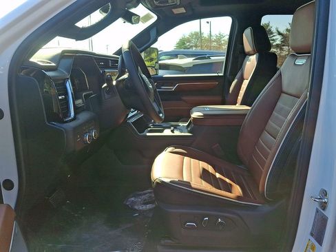 New 2026 GMC Sierra 2500 Denali Ultimate w/ Snow Plow Prep/Camper Package image 9