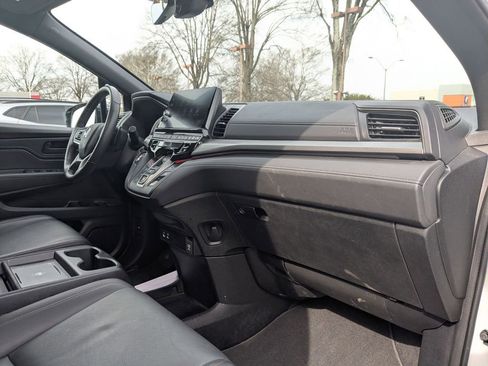Used 2025 Honda Odyssey Sport-L image 29