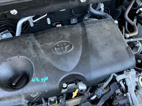 Used 2020 Toyota RAV4 LE w/ All Weather Liner Package AWD/4WD image 31