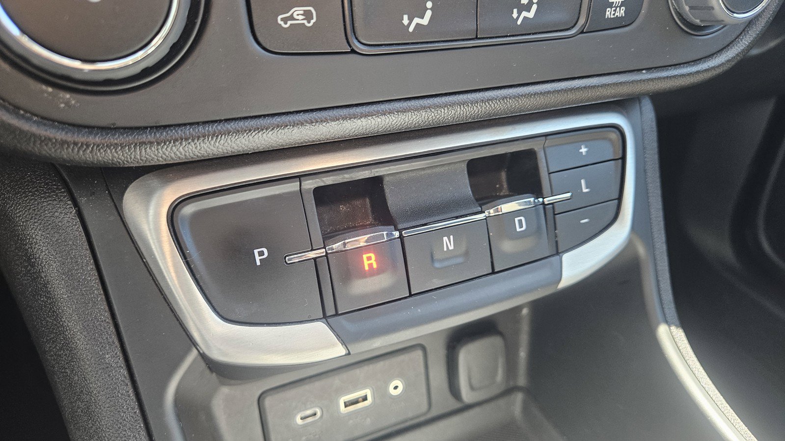 Used 2024 GMC Terrain SLE FWD image 14
