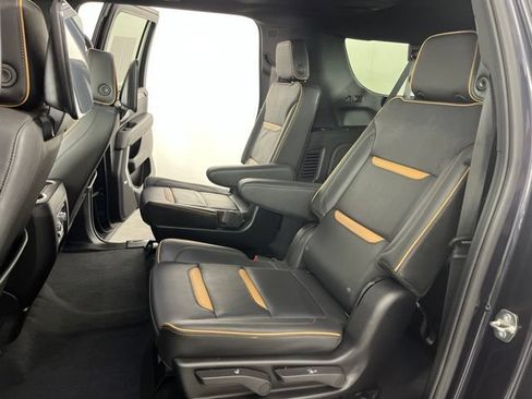 Used 2024 GMC Yukon XL AT4 w/ Technology Package AWD/4WD image 44