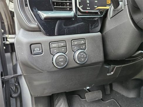 New 2026 GMC Sierra 2500 SLT image 18