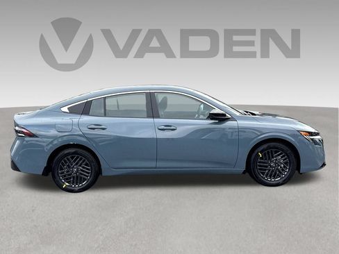 New 2026 Nissan Sentra SR w/ SR Premium Package FWD image 28