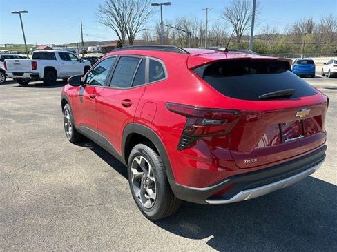 New 2026 Chevrolet Trax LT image 6
