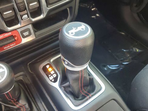 Used 2019 Jeep Wrangler Unlimited Rubicon image 31