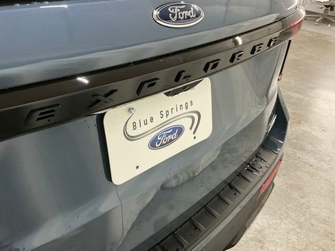 New 2026 Ford Explorer ST-Line w/ ST-Line Street Pack image 6