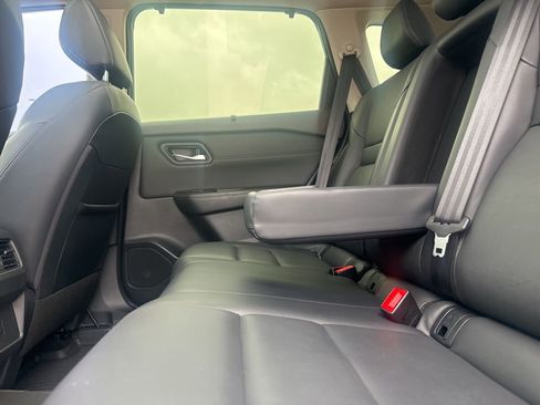 Certified 2023 Nissan Rogue SV w/ SV Premium B Package image 36