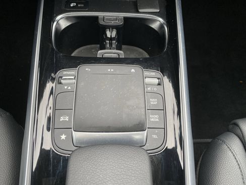 Used 2023 Mercedes-Benz GLB 250 4MATIC image 22